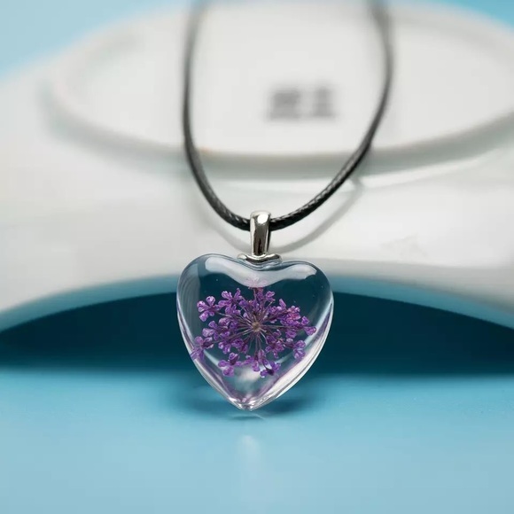Heart Glass Necklace - Picture 2 of 5